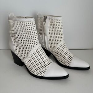 Sam Edelman Womens Elita White Faux Leather Ankle Western Bootie Side Zip Size 8